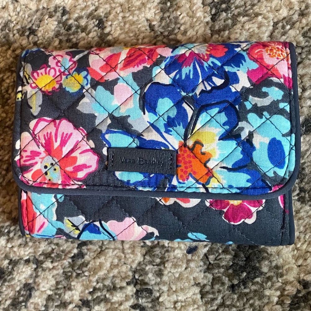 Brand new vera Bradley wallet